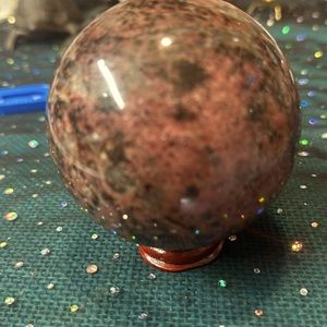 1028g 82" Almandine Wine Red Garnet Crystal beautiful color great size showpiece